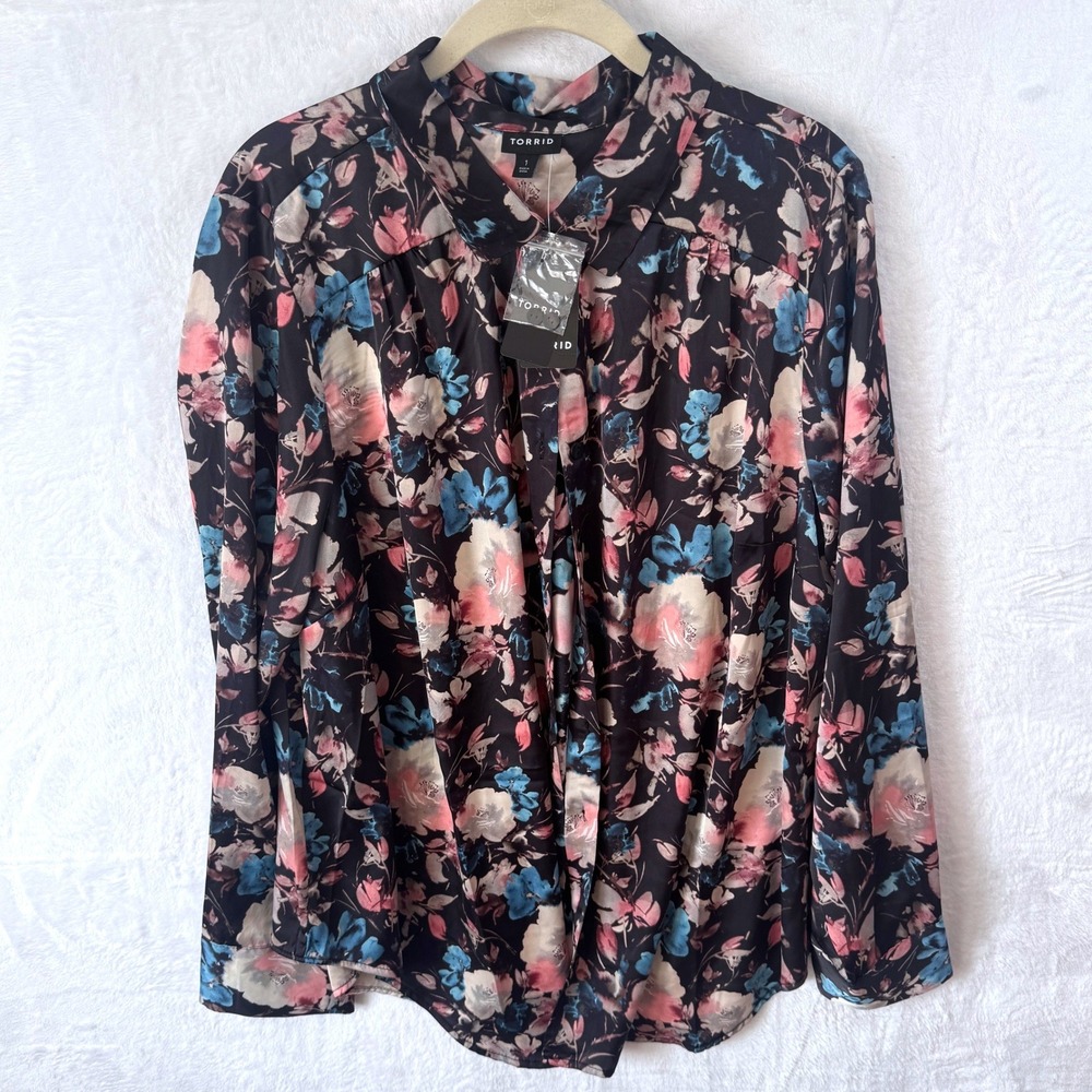 Torrid Floral Surplice Blouse Womens 1 Black Blue‎ Pink Long Sleeve Collared Top